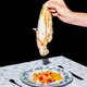 Nederlands culinair erfgoed, maar haast nergens nog te bestellen. Is het tijd voor een herwaardering van de tong Picasso?