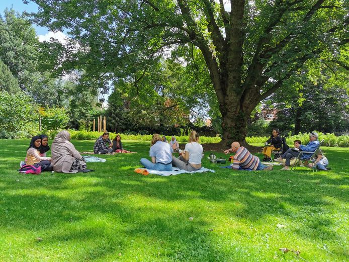 Picknicken in het Wandelpark in Waalwijk.