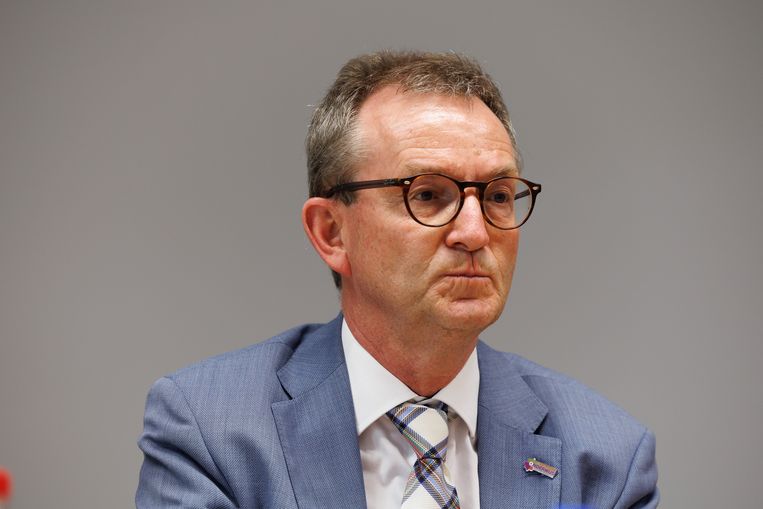 “Wij denken dat tien jaar niet voldoende is”, zegt Lieven Boeve, directeur-generaal van Katholiek Onderwijs Vlaanderen. “We pleiten voor twintig jaar, voor elk vak en elk ambt.”  Beeld BELGA