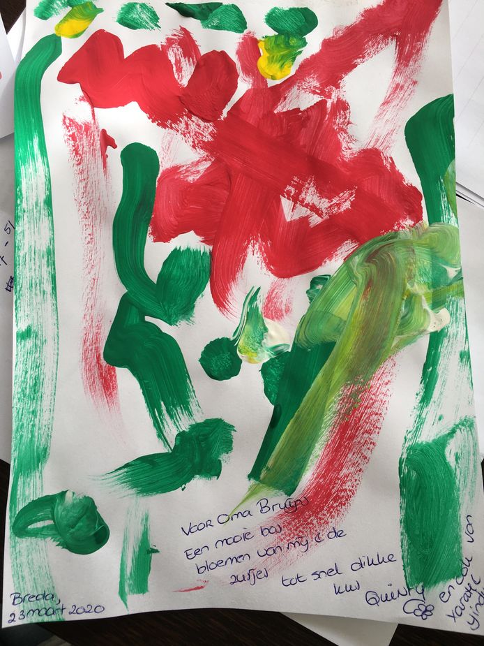 'Een mooie zelfgemaakte geschilderde tekening van bloemen door onze 2,5 jarige Quinty (en haar zusjes) voor Oma Bruijns in Terheijden - omdat ze oma moet missen de komende tijd door het gekke coronavirus'