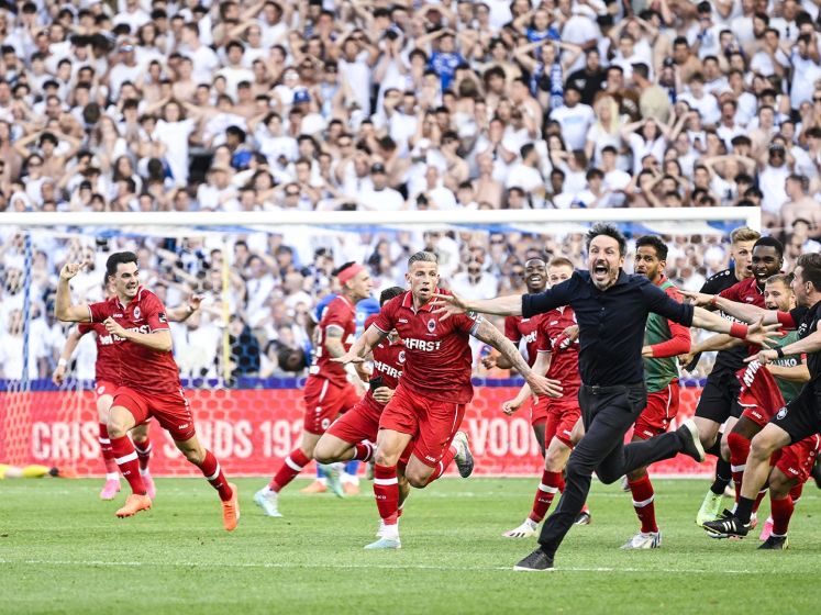 Van Bommel kampioen met Antwerp na knotsgekke ontknoping