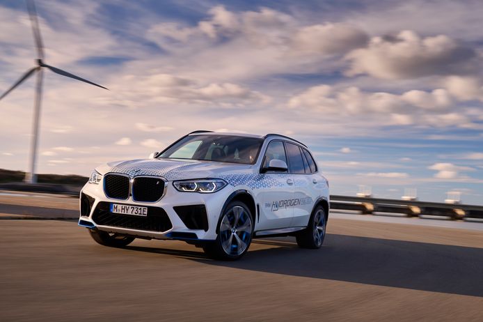 BMW iX5 Hydrogen đã có mặt trên thị trường