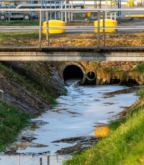 Waterschap overweegt alsnog norm voor dioxaangehalte in water na lozingen chemisch bedrijf in Delden