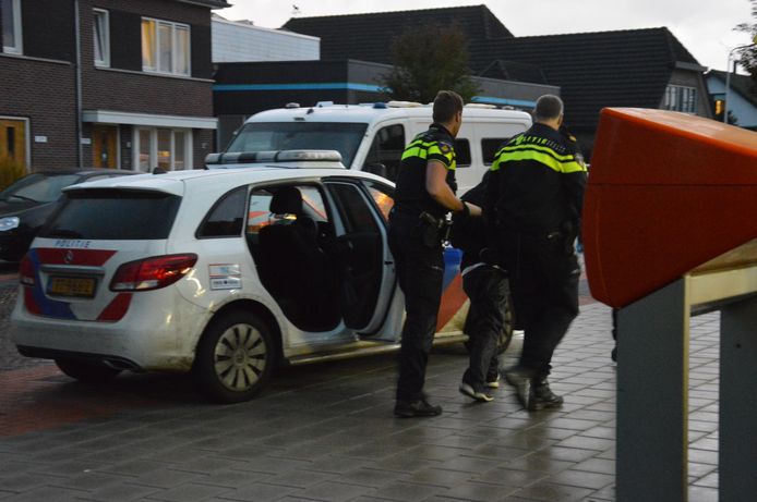 Dader gepakt na overval op supermarkt aan de Tukseweg in Tuk.