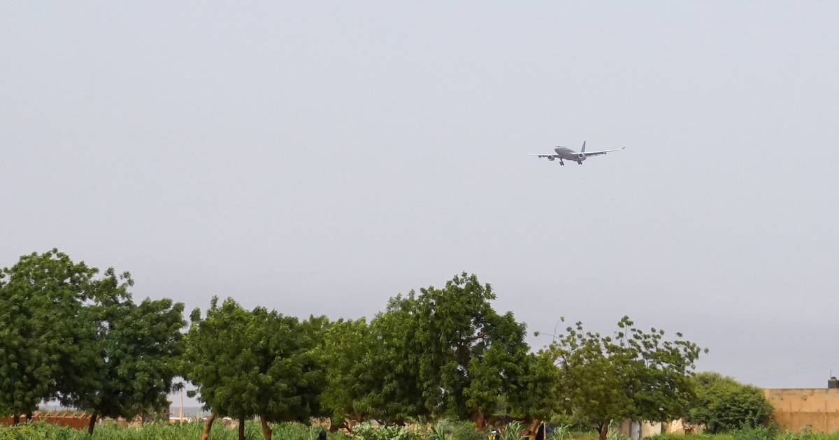 Anche l’Italia evacua i suoi cittadini dal Niger, un volo speciale è atterrato a Roma |  All’estero