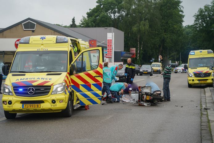 PostNL-bezorger die zwaargewond raakte bij botsing met heftruck is 42 ...