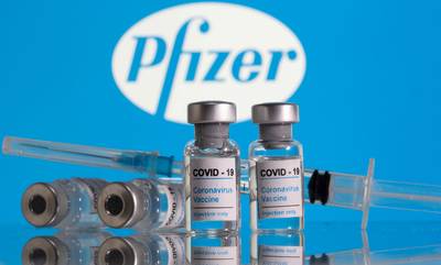 Le PDG de Pfizer n’est “pas du tout” en faveur de la levée des brevets des vaccins, Merkel non plus