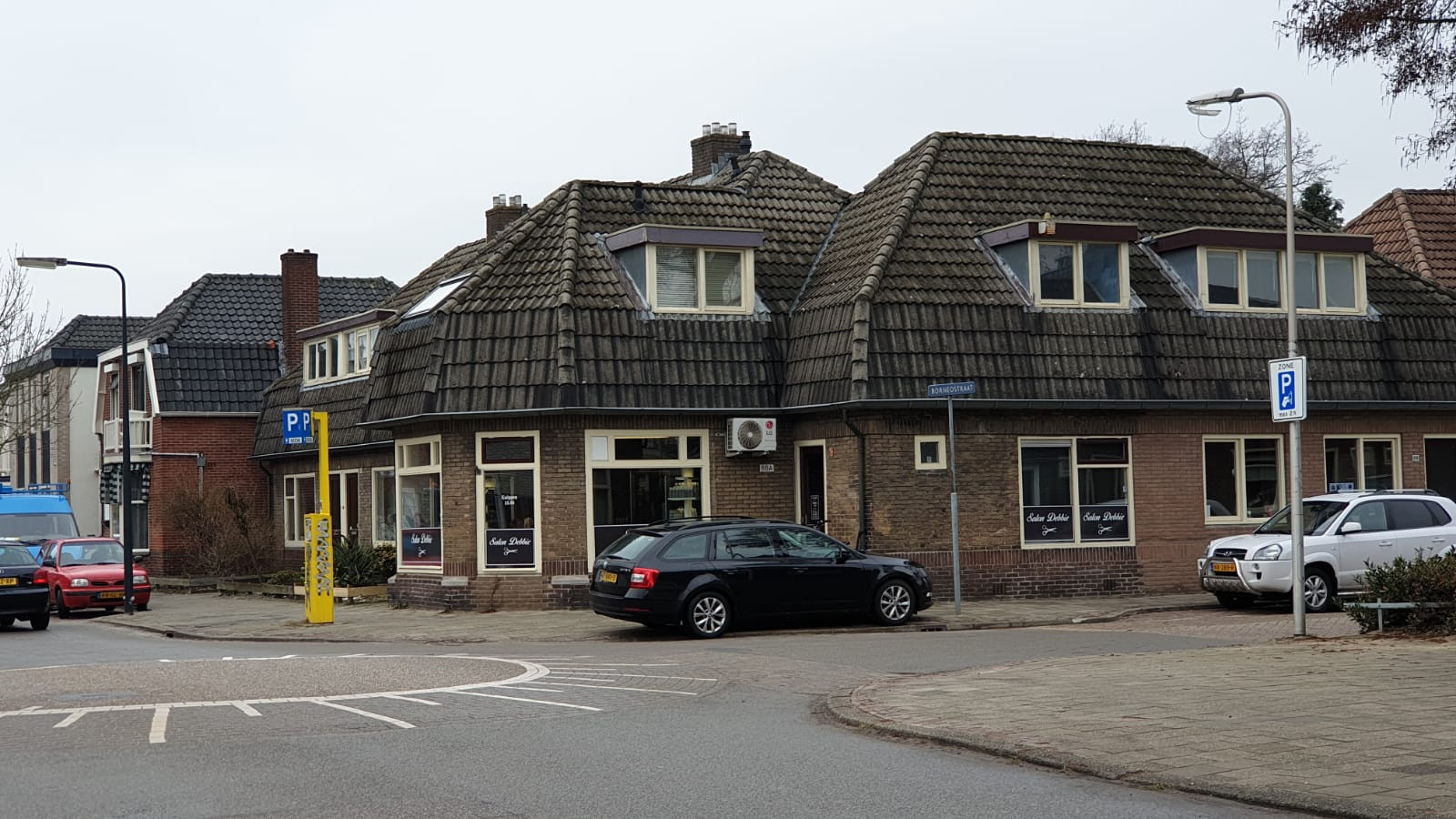 De inval bij een kapperszaak in Enschede