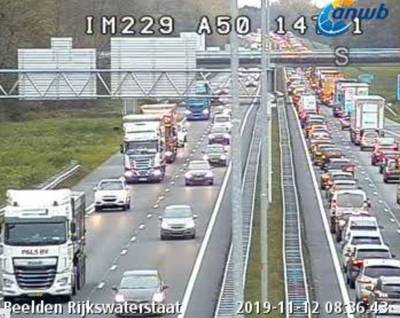 Ochtend vol files op A50 door ongelukken