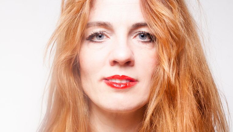 Ilse Warringa: 'De humor van De Luizenmoeder zit hem niet in racistische grappen, maar juist in het ongemak van onbedoeld racistisch zijn.' Beeld Cornelie Tollens / de Volkskrant