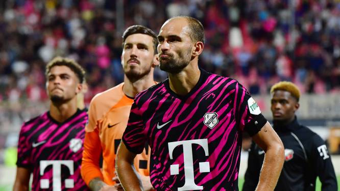 Rapen bij FC Utrecht gaar na nieuwe dreun: FC Emmen pakt verdiende winst