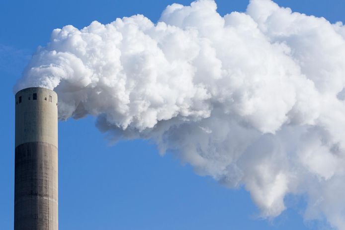 Industriële uitstoot zorgt voor een groot deel van de vervuiling.