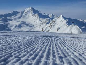 Verse sneeuw voor de Alpen in de krokusvakantie