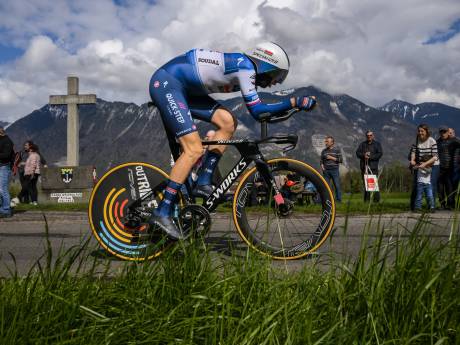 Josef Cerny verrast specialisten in proloog van Ronde van Romandië