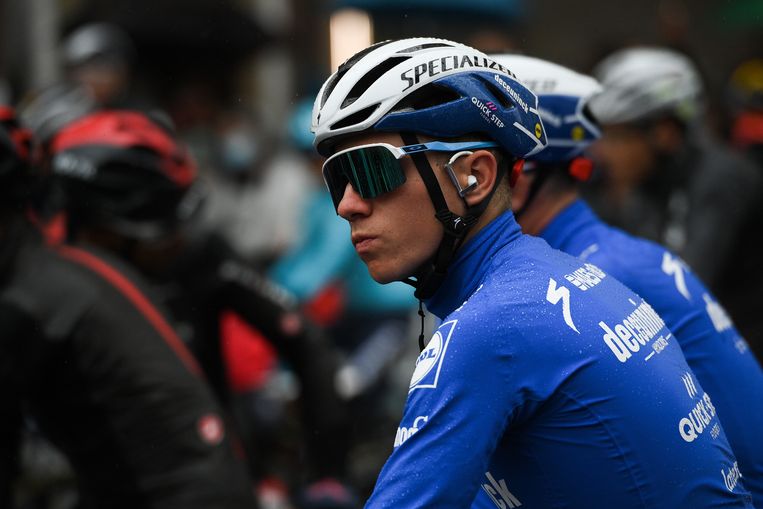 Focus voor de start in Piacenza. Beeld LAPRESSE