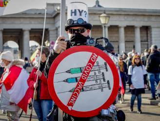 Duizenden mensen betogen in Wenen, Rome, Zagreb en Amsterdam tegen verplichte vaccinatie en coronamaatregelen
