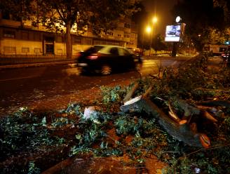 Orkaan Leslie afgezwakt tot tropische storm maar richt toch ravage aan in Portugal