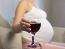 Alcohol kan uiterlijk van de baby beïnvloeden; een wipneusje, smalle oogspleetjes en dunne bovenlip