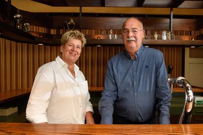 Herman en Wilma sluiten na 155 jaar de tap van café Hassink in Noordijk: ‘Het is een mooie tijd gewe