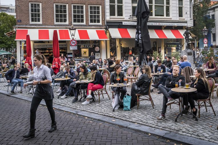 Horeca Krijgt Weer Toestemming Voor Uitbreiding Terrassen Het Parool