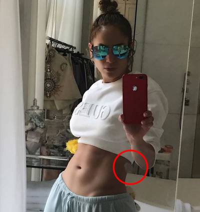 Jennifer Lopez reageert op kritiek sexy buikspierenselfie