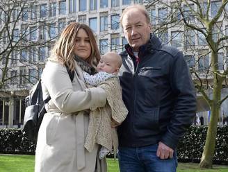 Amerikaanse ambassade weigert Britse baby van drie maanden visum te geven uit vrees voor terrorisme
