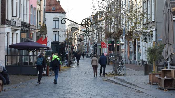 Horecazaak verdwenen uit de Lange Hezelstraat: dit is er aan de hand