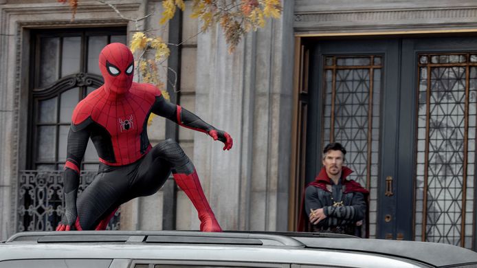 Tom Holland en Benedict Cumberbatch in 'Spider-Man: No Way Home'.