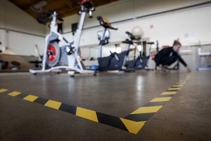 Sportschool Inspire2Move past zijn ruimte aan de voorgeschreven maatregelen aan. Vanwege het coronavirus zijn de deuren van sportscholen nog tot 1 juli gesloten.