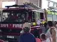 Brandweer krijgt daverend applaus als ze Grenfell Tower verlaat