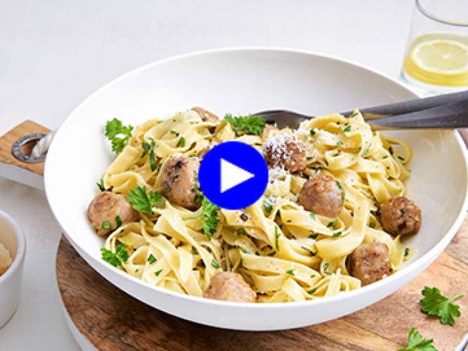 Een snelle pasta carbonara wordt dubbel zo heerlijk met deze makkelijke twist