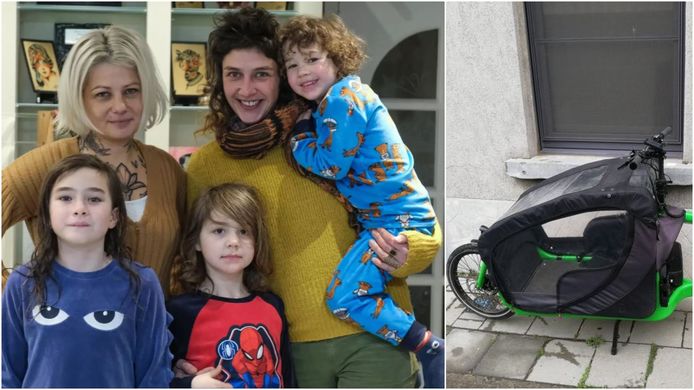 Cindy Frey (links) en Lize Den Hollander, samen met kinderen (vlnr.) Kobe, Silas en Pepijn. Rechts zie je de gestolen felgroene Bullitt-bakfiets van Lize