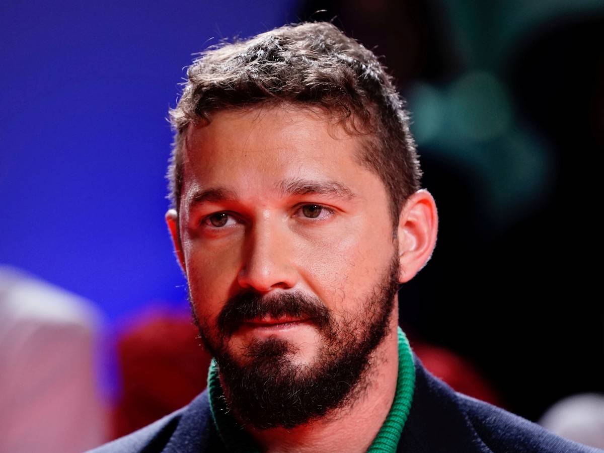 Shia LaBeouf openhartig over donker verleden: “Ik zat zo diep dat ik  zelfmoord wilde plegen” | Showbizz | hln.be