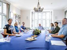 Onderhandelaars om tafel in Hilversum: Rutte hoopt op ‘doorbraak kort na weekend’