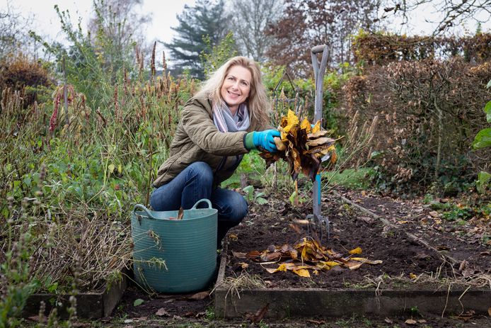 “Stop met spitten, want dan graaf je de vruchtbare laag weer onder ...