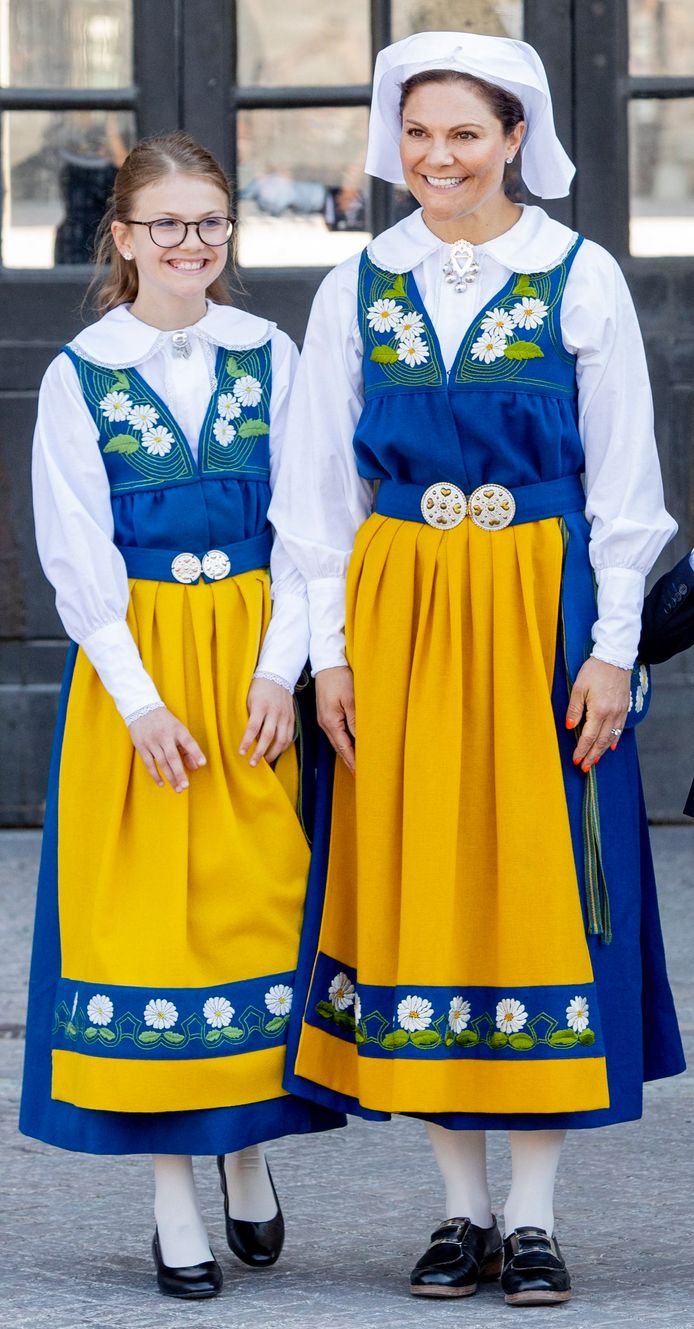 Victoria e sua figlia Estelle durante la festa nazionale in Svezia.