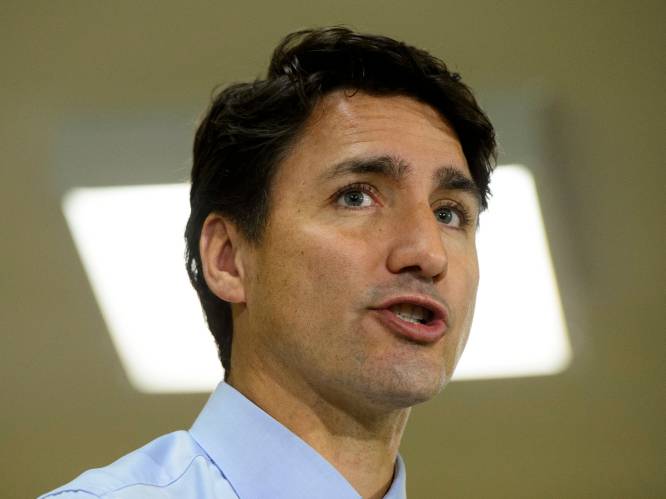 Premier Canada biedt excuses aan na opduiken foto waar hij met bruin geschminkt gezicht op staat