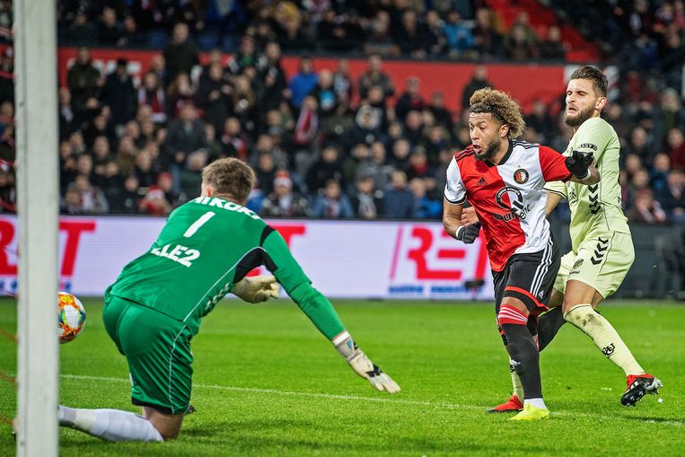 Rusteloos poll Algebraïsch FC Utrecht stribbelde lang tegen, maar Feyenoord plaatst zich voor  kwartfinales KNVB-beker