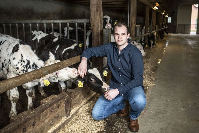 Mark Hesselink, jonge boer en penningmeester van Overijssels Agrarisch Jongeren Kontakt.