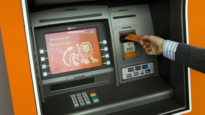 ING: maximaal euro pinnen jongeren | Economie AD.nl