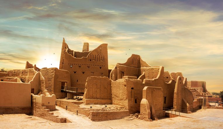 De historische Saoedische stad Diriyah. Aan de 17,5 miljard euro kostende renovatie wordt al jaren gewerkt.  Beeld Ameen Qaisran