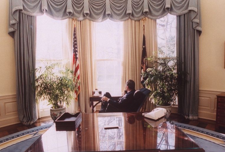 Aan de telefoon in de Oval Office. Beeld The LIFE Picture Collection/Gett