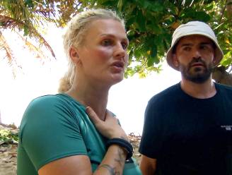 Kooivechtster Cindy Dandois haalt uit naar makers ‘Million Dollar Island’ na verplichte exit: “Het is neppe boel”
