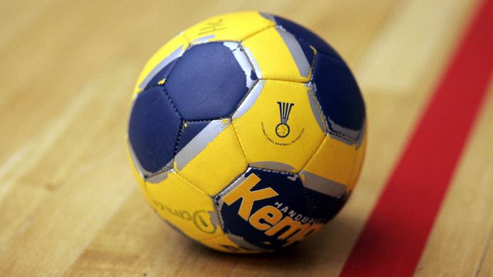 Handbal Twente won donderdagavond overtuigend van Cometas (36-17).