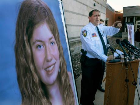 Vermiste Jayme (13) drie maanden na moord op haar ouders levend gevonden