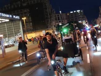 Nieuw partyconcept in Berlijn: technofans raven tijdens fietstocht