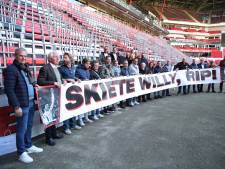 PSV Fans United eert Willy van der Kuijlen in het Philips Stadion en met blijvende herinnering bij De Aftrap