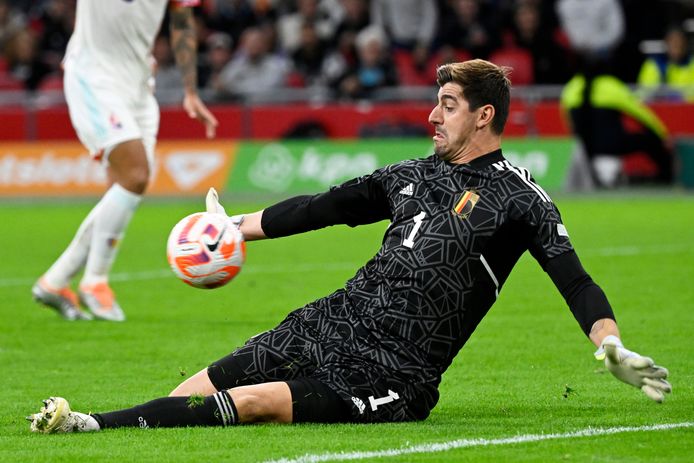 Courtois voorkwam met enkele knappe reflexen dat de Belgische schade opliep.