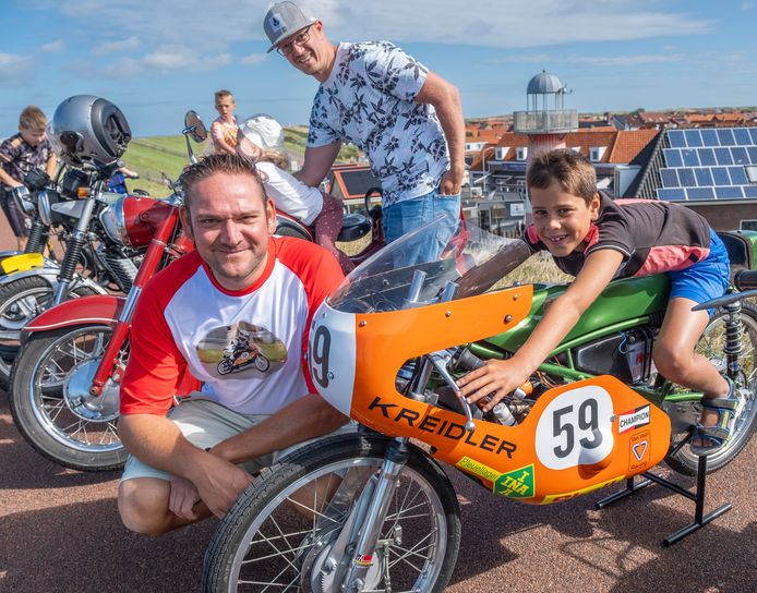 Ruben Roelse bouwt kampioensbrommer na van originele tekeningen ...