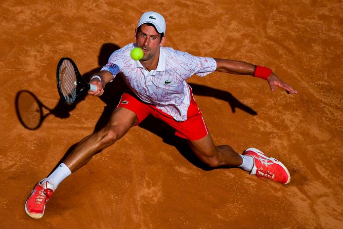 Novak Djokovic in actie in Rome.